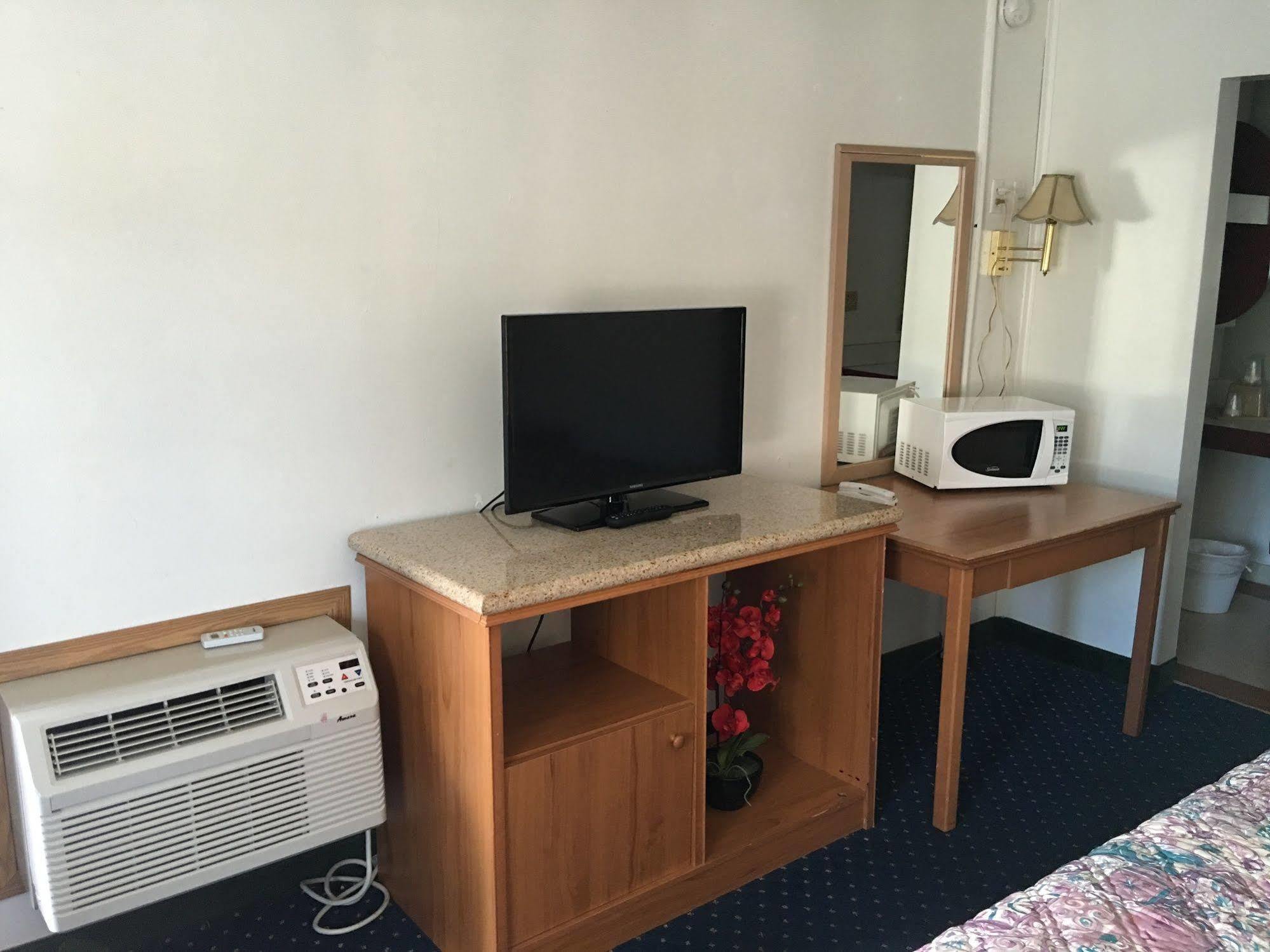 Beaverton Budget Inn Esterno foto