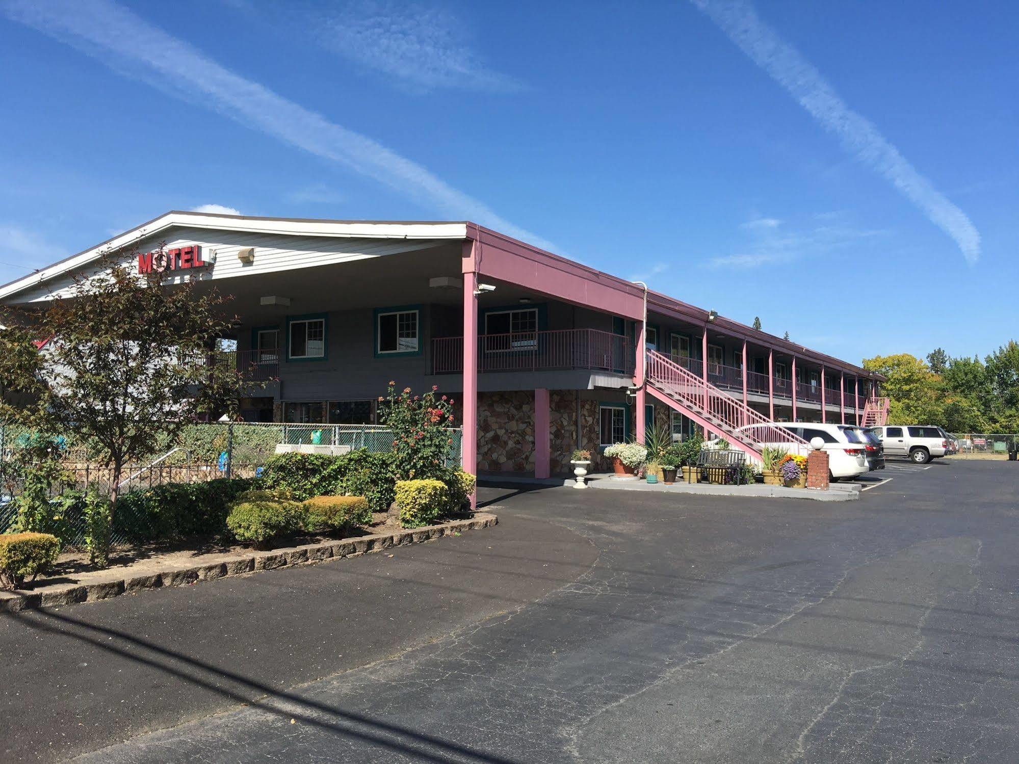 Beaverton Budget Inn Esterno foto