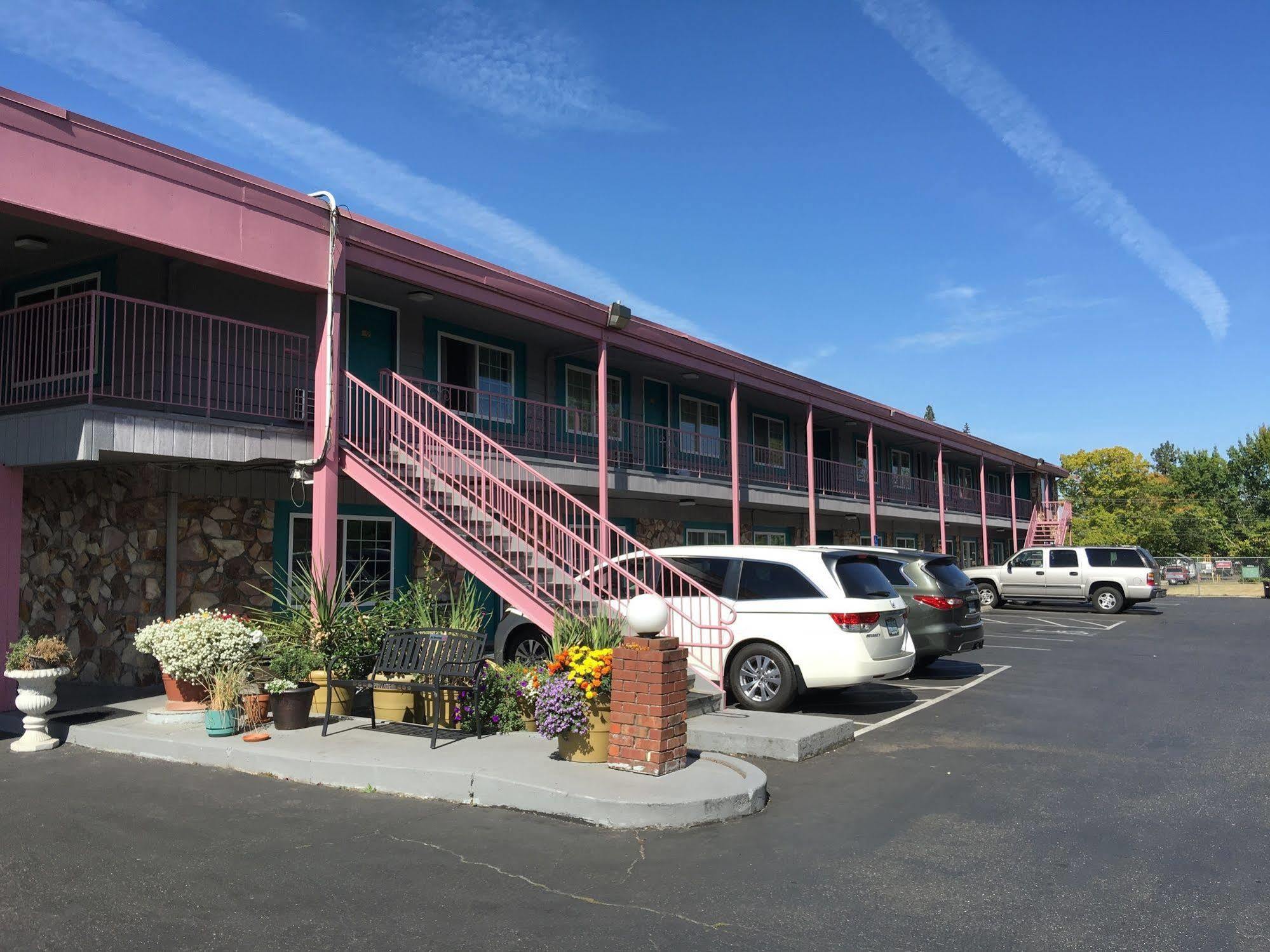 Beaverton Budget Inn Esterno foto